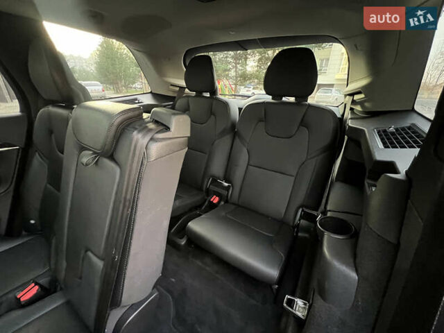 Сірий Вольво ХС90, об'ємом двигуна 2 л та пробігом 183 тис. км за 26500 $, фото 62 на Automoto.ua