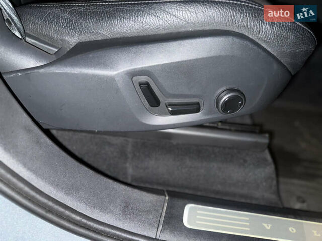 Сірий Вольво ХС90, об'ємом двигуна 1.97 л та пробігом 229 тис. км за 21990 $, фото 35 на Automoto.ua