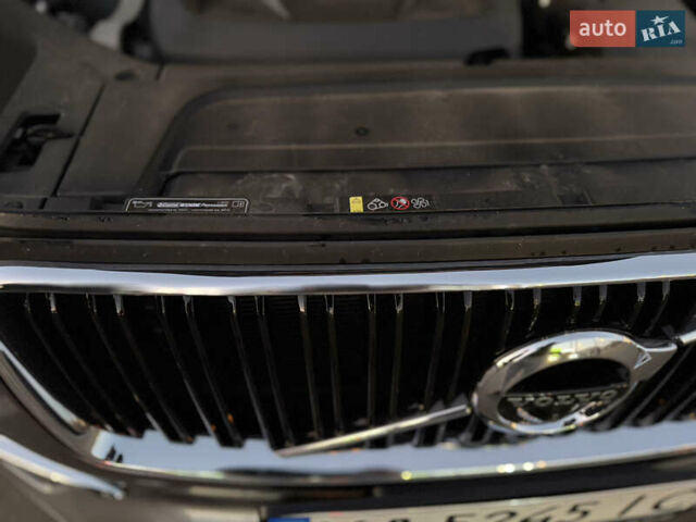 Сірий Вольво ХС90, об'ємом двигуна 1.97 л та пробігом 229 тис. км за 21990 $, фото 22 на Automoto.ua