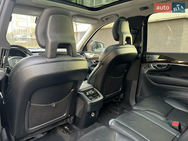 Сірий Вольво ХС90, об'ємом двигуна 2 л та пробігом 183 тис. км за 26500 $, фото 59 на Automoto.ua