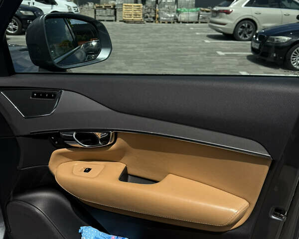 Сірий Вольво ХС90, об'ємом двигуна 1.97 л та пробігом 210 тис. км за 29900 $, фото 13 на Automoto.ua