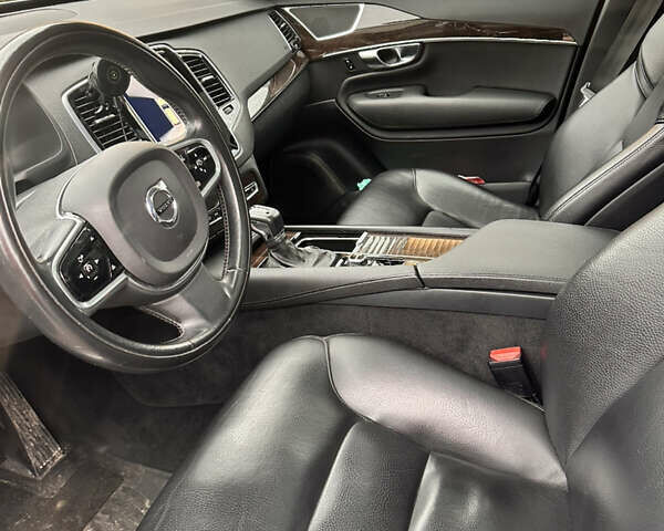 Серый Вольво ХС90, объемом двигателя 1.97 л и пробегом 190 тыс. км за 23200 $, фото 16 на Automoto.ua