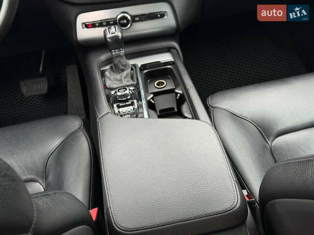 Вольво ХС90 2016 в Кривом Роге на Automoto.ua Серый Вольво ХС90, объемом двигателя 1.97 л и пробегом 99 тыс. км за 25999 $, фото 40 на Automoto.ua