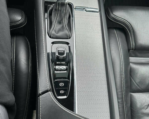 Серый Вольво ХС90, объемом двигателя 1.97 л и пробегом 230 тыс. км за 29000 $, фото 20 на Automoto.ua