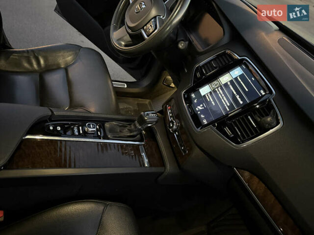 Сірий Вольво ХС90, об'ємом двигуна 1.97 л та пробігом 229 тис. км за 21990 $, фото 23 на Automoto.ua