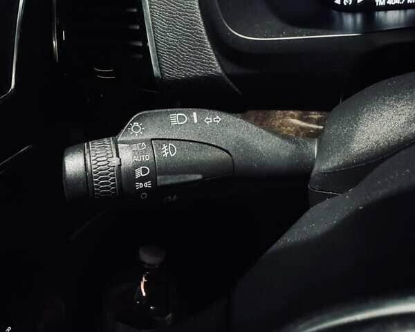 Серый Вольво ХС90, объемом двигателя 2 л и пробегом 315 тыс. км за 21500 $, фото 17 на Automoto.ua