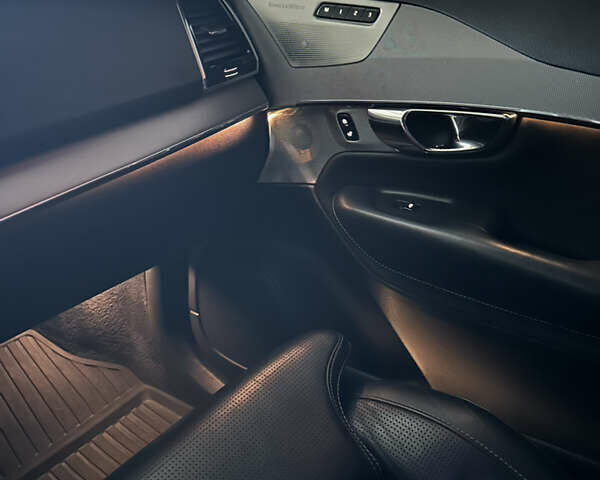 Серый Вольво ХС90, объемом двигателя 1.97 л и пробегом 230 тыс. км за 29000 $, фото 28 на Automoto.ua