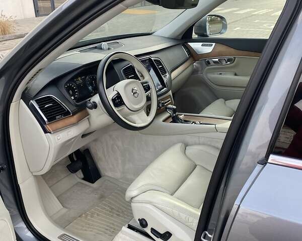 Серый Вольво ХС90, объемом двигателя 1.97 л и пробегом 234 тыс. км за 22999 $, фото 27 на Automoto.ua