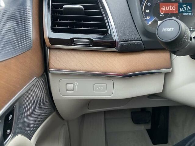 Серый Вольво ХС90, объемом двигателя 1.97 л и пробегом 234 тыс. км за 22999 $, фото 61 на Automoto.ua