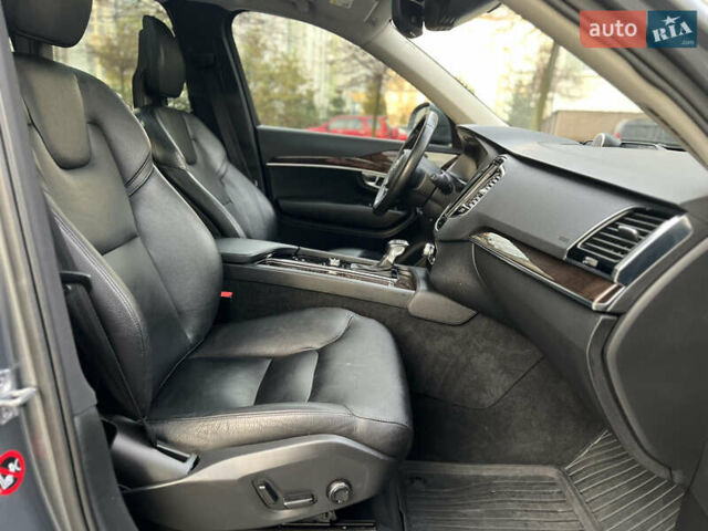 Сірий Вольво ХС90, об'ємом двигуна 2 л та пробігом 183 тис. км за 26500 $, фото 73 на Automoto.ua