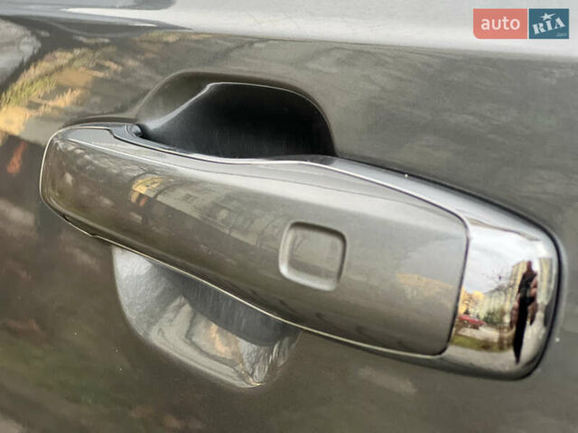 Сірий Вольво ХС90, об'ємом двигуна 2 л та пробігом 183 тис. км за 26500 $, фото 39 на Automoto.ua