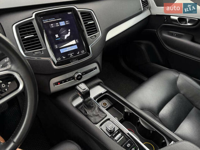 Вольво ХС90 2016 в Кривом Роге на Automoto.ua Серый Вольво ХС90, объемом двигателя 1.97 л и пробегом 99 тыс. км за 25999 $, фото 44 на Automoto.ua