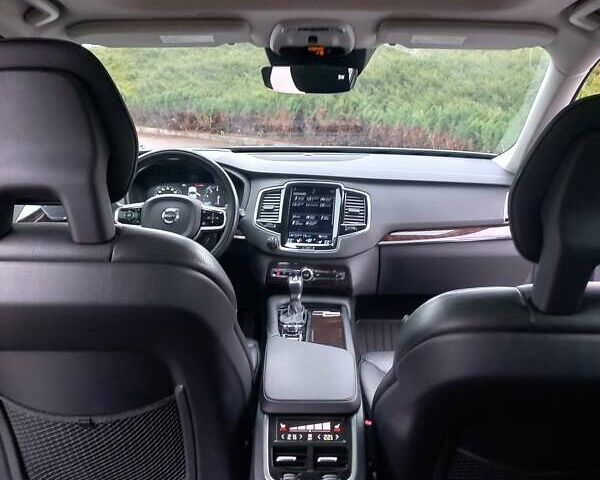 Серый Вольво ХС90, объемом двигателя 2 л и пробегом 188 тыс. км за 25500 $, фото 3 на Automoto.ua