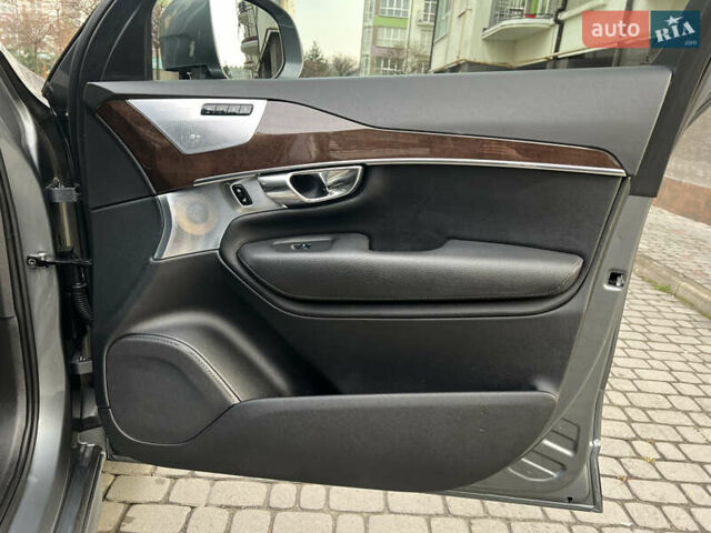 Сірий Вольво ХС90, об'ємом двигуна 2 л та пробігом 183 тис. км за 26500 $, фото 72 на Automoto.ua
