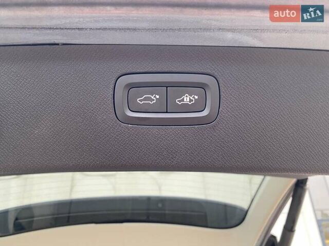 Серый Вольво ХС90, объемом двигателя 1.97 л и пробегом 234 тыс. км за 22999 $, фото 42 на Automoto.ua