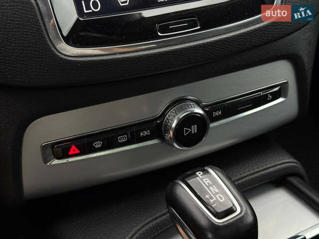 Вольво ХС90 2016 в Кривом Роге на Automoto.ua Серый Вольво ХС90, объемом двигателя 1.97 л и пробегом 99 тыс. км за 25999 $, фото 46 на Automoto.ua