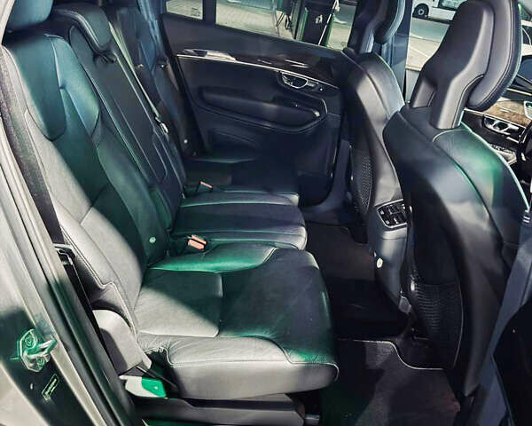 Серый Вольво ХС90, объемом двигателя 2 л и пробегом 315 тыс. км за 21500 $, фото 23 на Automoto.ua