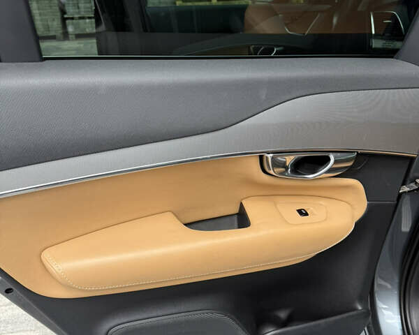 Сірий Вольво ХС90, об'ємом двигуна 1.97 л та пробігом 210 тис. км за 29900 $, фото 20 на Automoto.ua