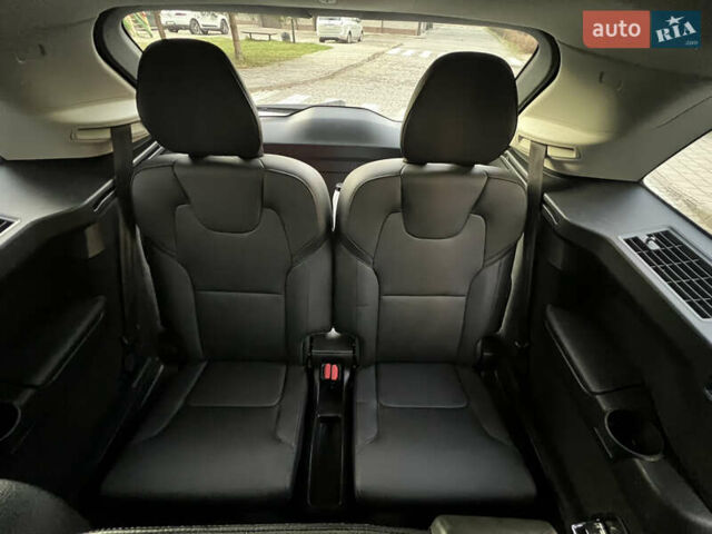 Сірий Вольво ХС90, об'ємом двигуна 2 л та пробігом 183 тис. км за 26500 $, фото 63 на Automoto.ua