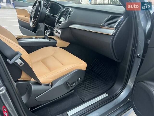 Серый Вольво ХС90, объемом двигателя 2 л и пробегом 143 тыс. км за 26500 $, фото 34 на Automoto.ua