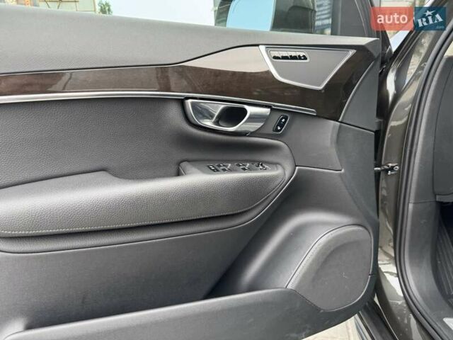 Серый Вольво ХС90, объемом двигателя 1.97 л и пробегом 30 тыс. км за 29999 $, фото 12 на Automoto.ua