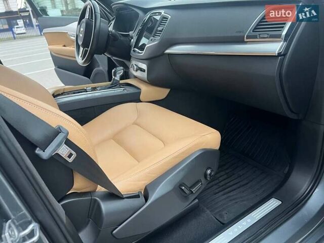 Серый Вольво ХС90, объемом двигателя 2 л и пробегом 143 тыс. км за 26500 $, фото 22 на Automoto.ua