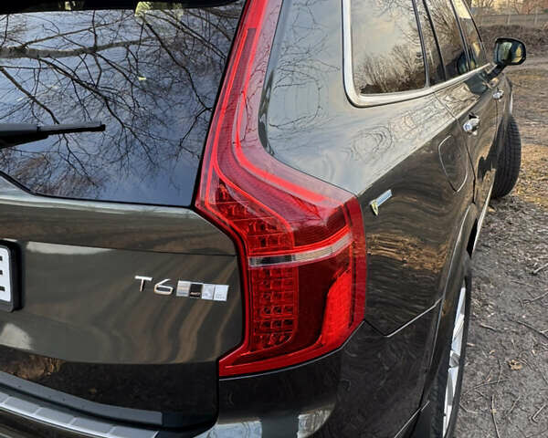 Сірий Вольво ХС90, об'ємом двигуна 1.97 л та пробігом 140 тис. км за 35500 $, фото 4 на Automoto.ua