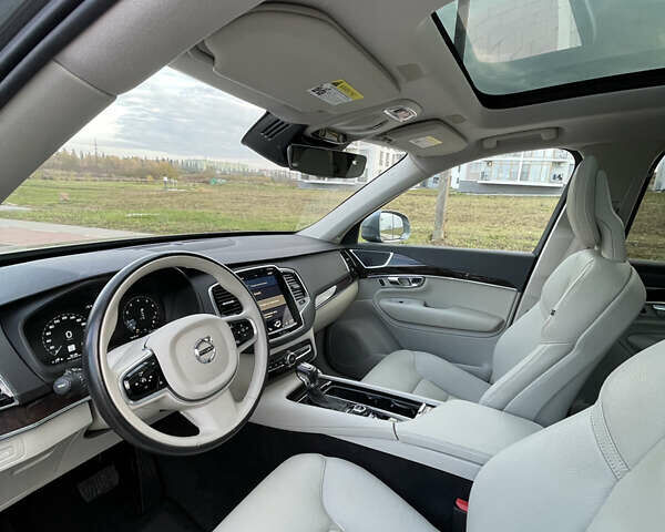 Вольво ХС90 2017 у Рівному на Automoto.ua Сірий Вольво ХС90, об'ємом двигуна 1.97 л та пробігом 92 тис. км за 29700 $, фото 47 на Automoto.ua