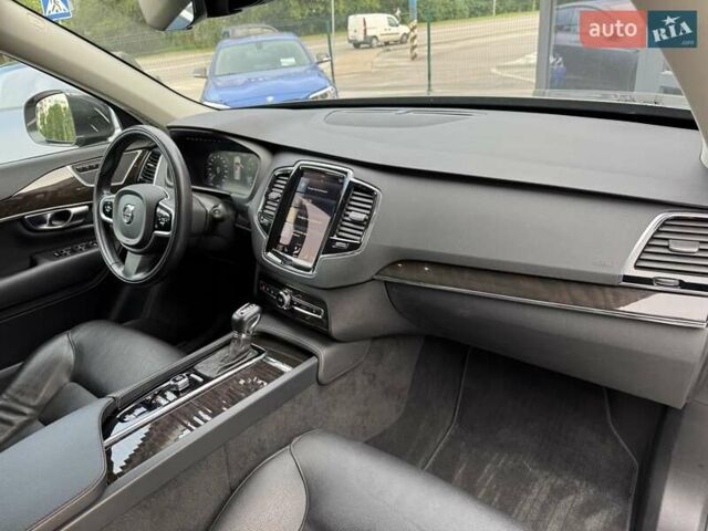 Сірий Вольво ХС90, об'ємом двигуна 1.97 л та пробігом 30 тис. км за 29700 $, фото 24 на Automoto.ua