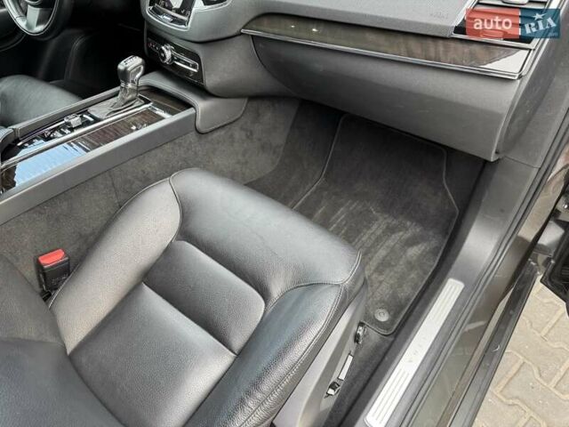 Сірий Вольво ХС90, об'ємом двигуна 1.97 л та пробігом 30 тис. км за 29700 $, фото 25 на Automoto.ua