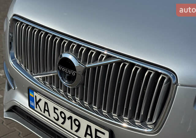 Сірий Вольво ХС90, об'ємом двигуна 1.97 л та пробігом 102 тис. км за 33000 $, фото 9 на Automoto.ua