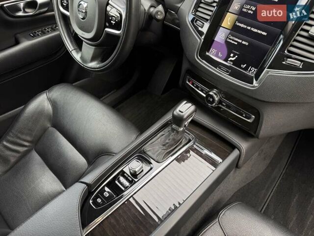 Серый Вольво ХС90, объемом двигателя 1.97 л и пробегом 30 тыс. км за 29999 $, фото 26 на Automoto.ua