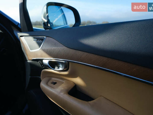 Сірий Вольво ХС90, об'ємом двигуна 1.97 л та пробігом 72 тис. км за 34000 $, фото 30 на Automoto.ua