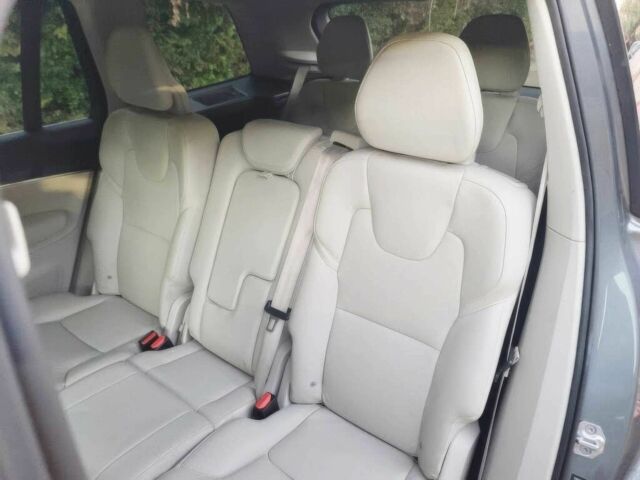 Сірий Вольво ХС90, об'ємом двигуна 2 л та пробігом 50 тис. км за 17000 $, фото 15 на Automoto.ua