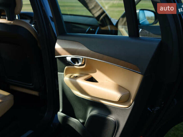 Сірий Вольво ХС90, об'ємом двигуна 1.97 л та пробігом 72 тис. км за 34000 $, фото 24 на Automoto.ua