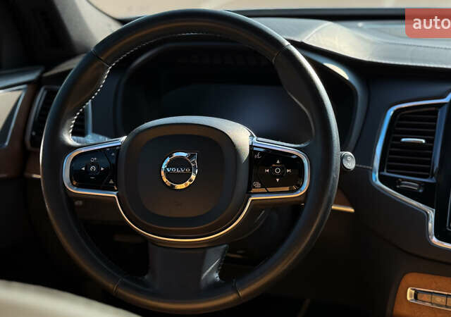 Сірий Вольво ХС90, об'ємом двигуна 1.97 л та пробігом 102 тис. км за 33000 $, фото 30 на Automoto.ua