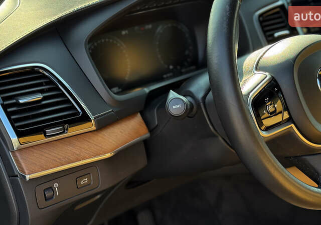 Сірий Вольво ХС90, об'ємом двигуна 1.97 л та пробігом 102 тис. км за 33000 $, фото 24 на Automoto.ua