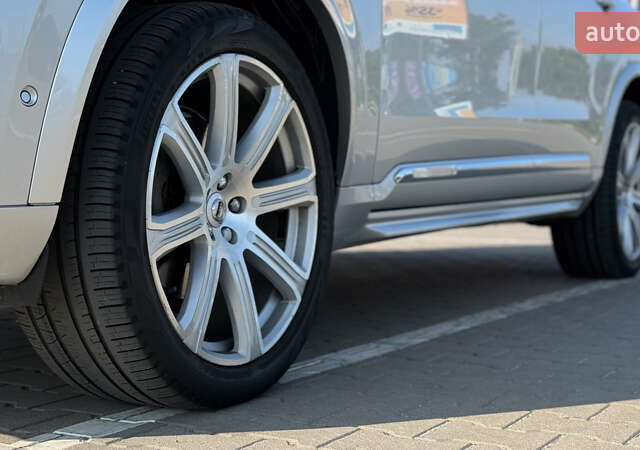 Сірий Вольво ХС90, об'ємом двигуна 1.97 л та пробігом 102 тис. км за 33000 $, фото 13 на Automoto.ua