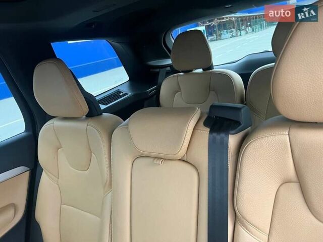 Серый Вольво ХС90, объемом двигателя 2 л и пробегом 143 тыс. км за 26500 $, фото 36 на Automoto.ua