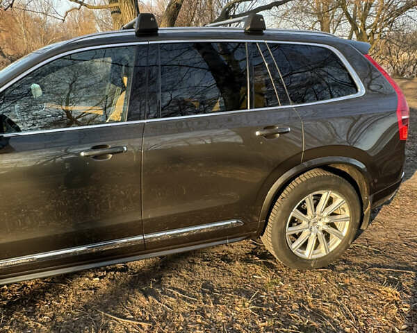 Сірий Вольво ХС90, об'ємом двигуна 1.97 л та пробігом 140 тис. км за 35500 $, фото 1 на Automoto.ua