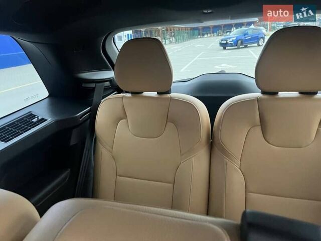 Серый Вольво ХС90, объемом двигателя 2 л и пробегом 143 тыс. км за 26500 $, фото 30 на Automoto.ua