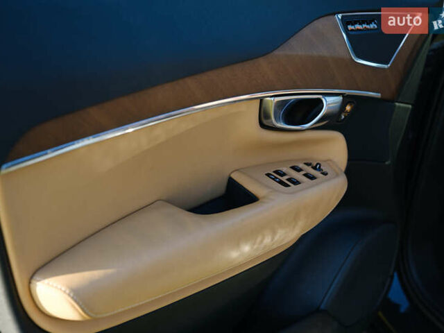 Сірий Вольво ХС90, об'ємом двигуна 1.97 л та пробігом 72 тис. км за 34000 $, фото 19 на Automoto.ua