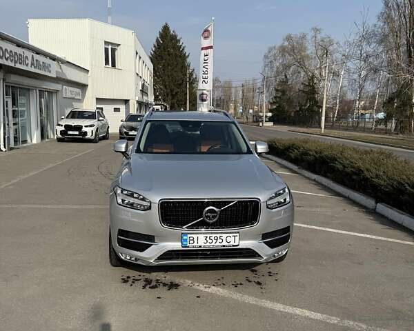 Серый Вольво ХС90, объемом двигателя 1.97 л и пробегом 85 тыс. км за 32000 $, фото 2 на Automoto.ua