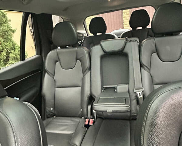 Серый Вольво ХС90, объемом двигателя 2 л и пробегом 34 тыс. км за 25500 $, фото 29 на Automoto.ua