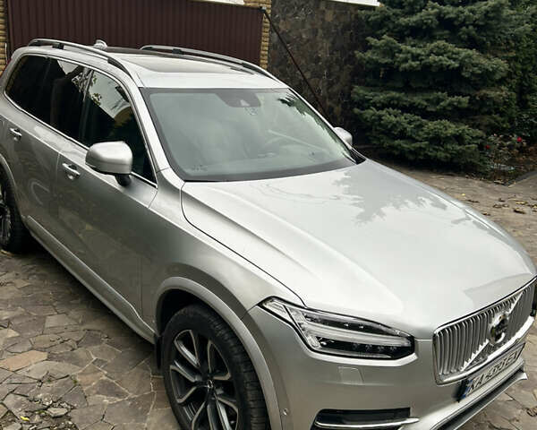 Серый Вольво ХС90, объемом двигателя 2 л и пробегом 34 тыс. км за 25500 $, фото 4 на Automoto.ua