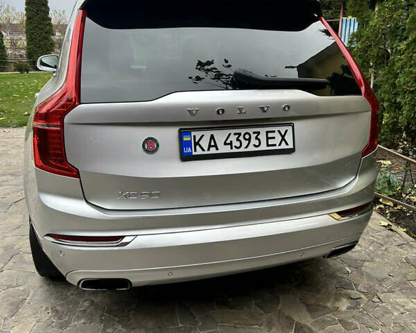 Серый Вольво ХС90, объемом двигателя 2 л и пробегом 34 тыс. км за 25500 $, фото 5 на Automoto.ua