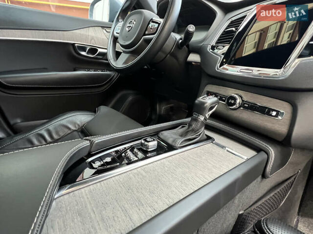 Серый Вольво ХС90, объемом двигателя 2 л и пробегом 143 тыс. км за 40400 $, фото 75 на Automoto.ua