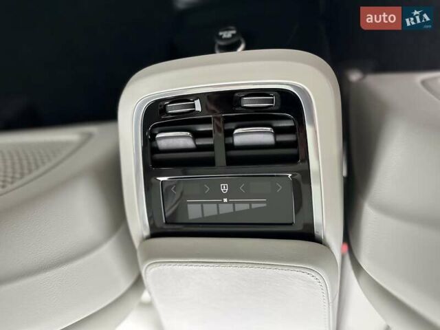 Вольво ХС90 2019 в Львове на Automoto.ua Серый Вольво ХС90, объемом двигателя 2 л и пробегом 146 тыс. км за 48486 $, фото 27 на Automoto.ua