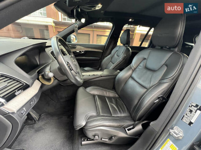 Серый Вольво ХС90, объемом двигателя 2 л и пробегом 143 тыс. км за 40400 $, фото 45 на Automoto.ua