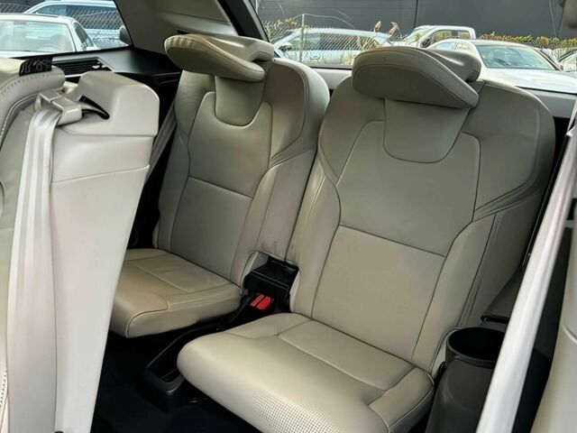 Серый Вольво ХС90, объемом двигателя 2 л и пробегом 35 тыс. км за 14800 $, фото 13 на Automoto.ua